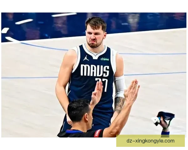 东契奇三分狂潮詹皇写历史新篇章